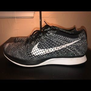 Nike Flyknit Racer Oreo 2.0